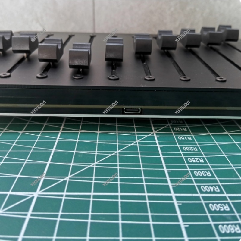 Controller fader MIDI USB a 10 - Audio Music Software recensione e prezzo
